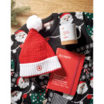 Weihnachtliche Strickmütze – Vorderansicht