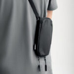 Crossbody-Smartphone-Tasche von oben