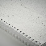 DIN A5 Notizbuch Samenpapier, Detailaufnahme des Materials