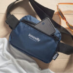 Gürteltasche 300D RPET Blau mit markiertem Druckbereich für Ihr Logo