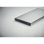 8000 mAh Powerbank Silber, Detailaufnahme des Materials