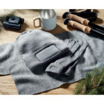 Beanie RPET-Polyester Grau im praktischen Einsatz