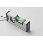Mini-Wasserwaage mit Magnet, Detailaufnahme des Materials