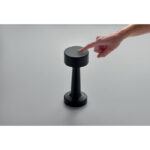 USB-Tischlampe Metall Schwarz, Detailaufnahme des Materials