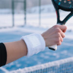 Schweißarmband Polycotton Schwarz im praktischen Einsatz