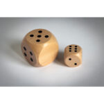 Spielwürfel Schima-Holz Ø 3cm, Detailaufnahme des Materials
