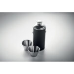 Flasche mit Schnapsbechern, Detailaufnahme des Materials