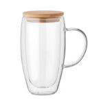 Doppelwandiger Glasbecher mit Henkel und Bambusdeckel als Werbeartikel mit Logo