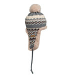 Gestrickte Ohrenmütze – von schräg vorne