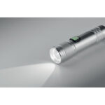 Wiederaufladbare Taschenlampe Silber, Detailaufnahme des Materials