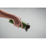 Isolierflasche 500 ml Gruen, geöffnet dargestellt