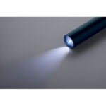 Wiederaufladbare Taschenlampe Blau, geöffnet dargestellt