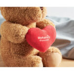 Teddybär mit Herz 23cm mit markiertem Druckbereich für Ihr Logo