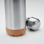 Doppelwandige Isolierflasche Silber, Detailaufnahme des Materials