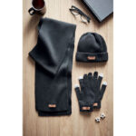 Winter-Accessoires RPET im praktischen Einsatz