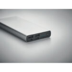 Powerbank 10000 mAh Silber, Detailaufnahme des Materials