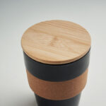 Becher PP 300 ml Schwarz, Detailaufnahme des Materials