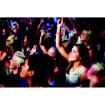 Tyvek® Event Armband Rot im praktischen Einsatz
