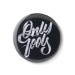 Badge Anstecknadel klein, Detailaufnahme des Materials