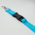 Lanyard mit Metallkarabiner Blau, Detailaufnahme des Materials