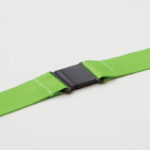 Lanyard mit Metallkarabiner Gruen von oben