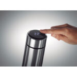 Isolierkanne 450ml mit C° Silber, geöffnet dargestellt